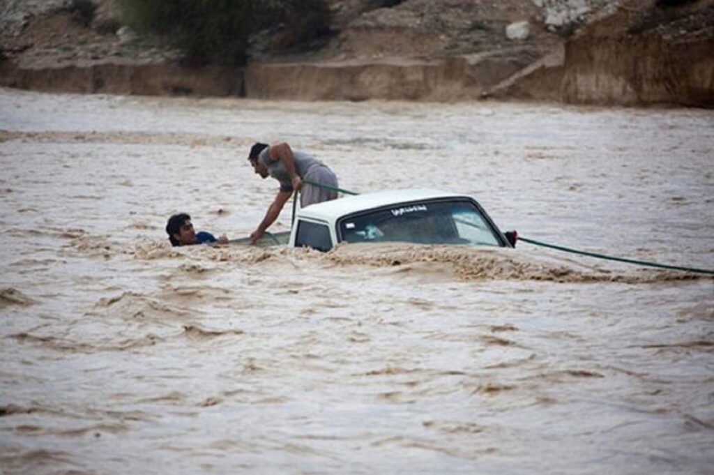 اعلام رسمی شماره حساب‌ برای کمک های مردمی به سیل زدگان | جمعیت هلال احمر ایران