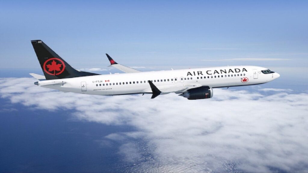 پرواز بوئینگ اس.8 مکس 737 در کانادا