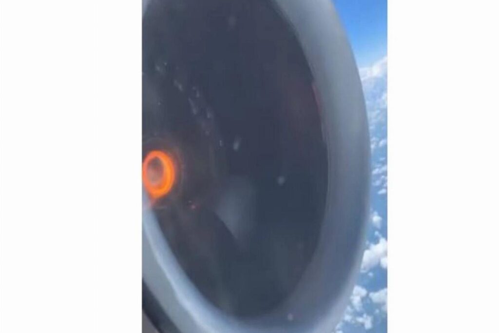 ویدئویی فوق العاده از لحظه جدا شدن موتور جت در پرواز دلتا + ویدئو