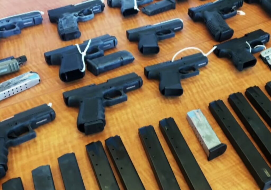 قاچاق اسلحه در مونترال