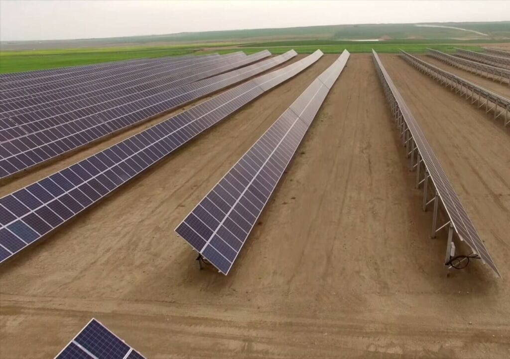 ساخت مزرعه خورشیدی در کانادا