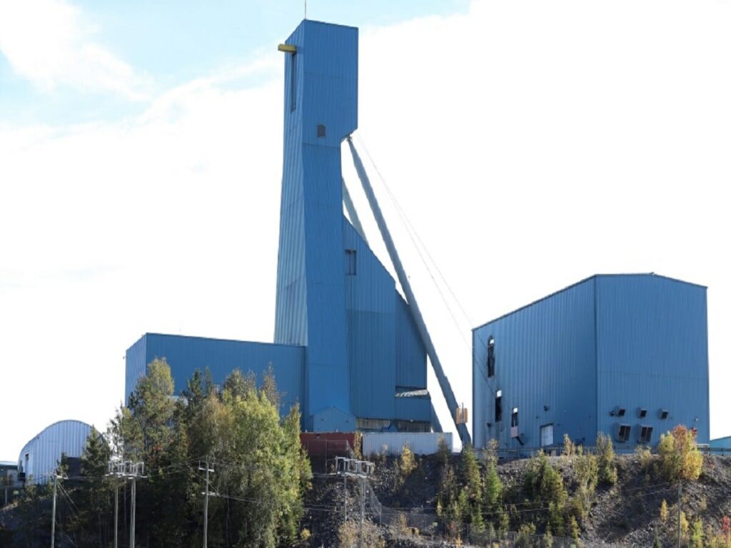 تمام 39 معدنچی محبوس در معدن سادبری انتاریو نجات پیدا کردند