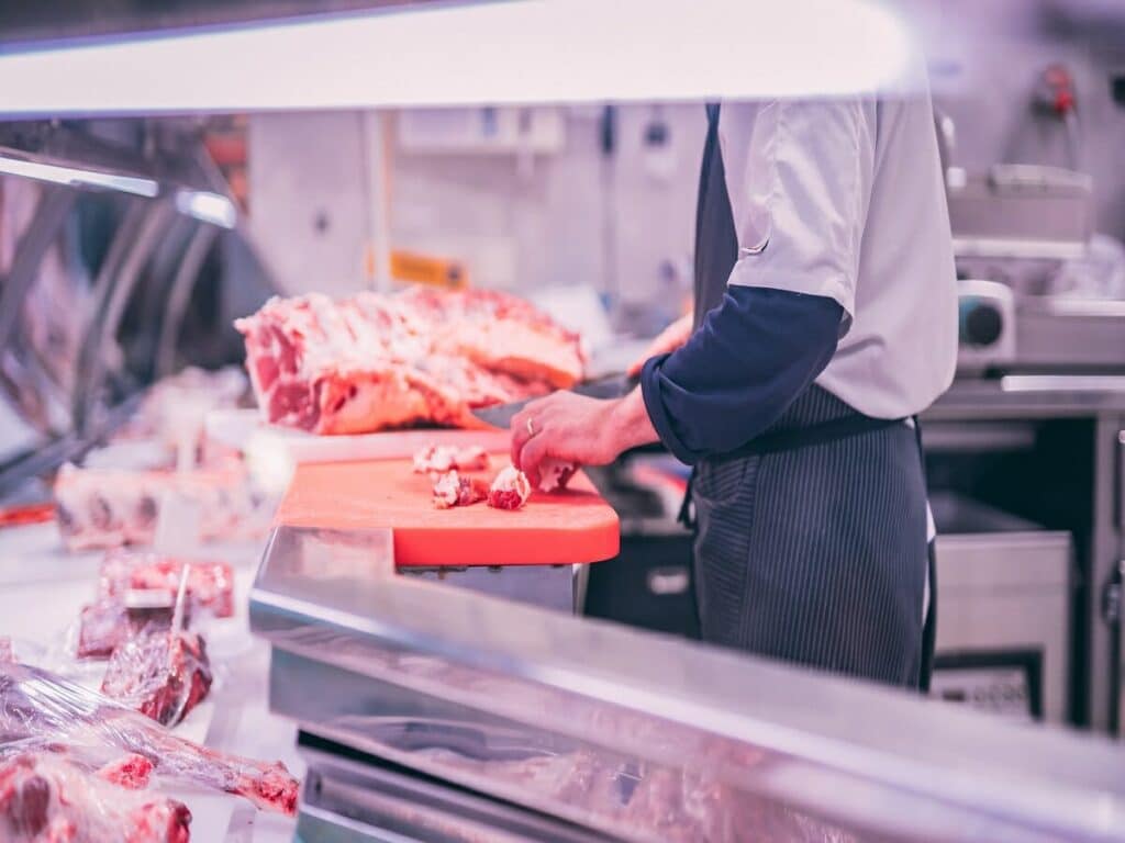 به دلیل کاهش درآمد خانوارها، مصرف و تقاضای گوشت قرمز در کانادا کاهش یافت