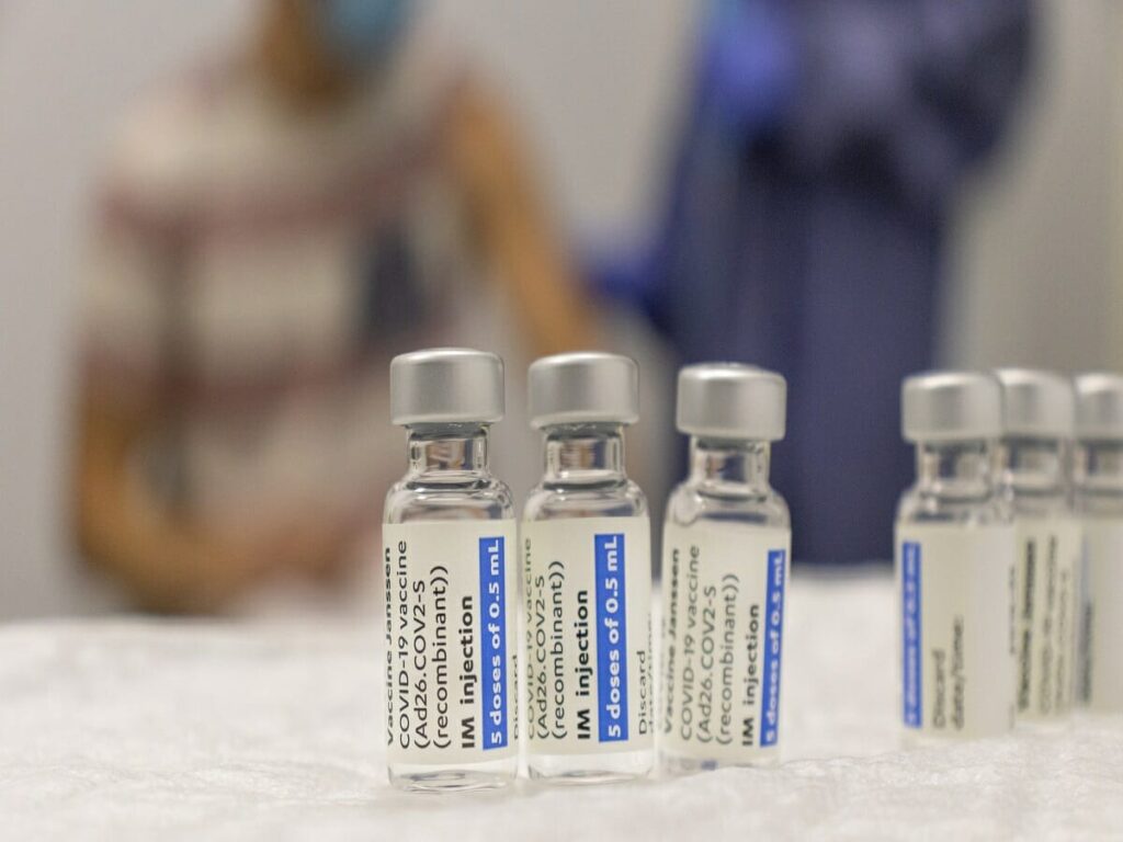 «عوارض جانبی» واکسن کووید۱۹ فایزر