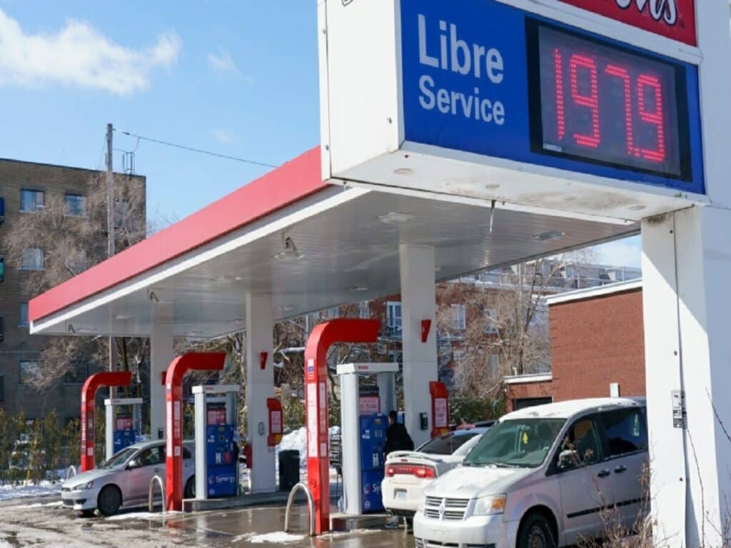 بنابر نظر کارشناسان، کانادایی‌ها باید خودشان را برای گرانی بنزین در تابستان آماده کنند