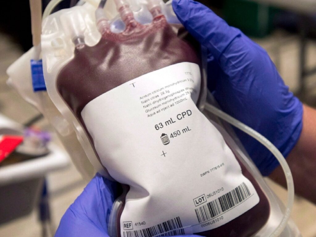 بدلیل اطلاعات غلط، برخی بیماران تمایلی به دریافت خون از اهداکنندگان واکسینه شده ندارند