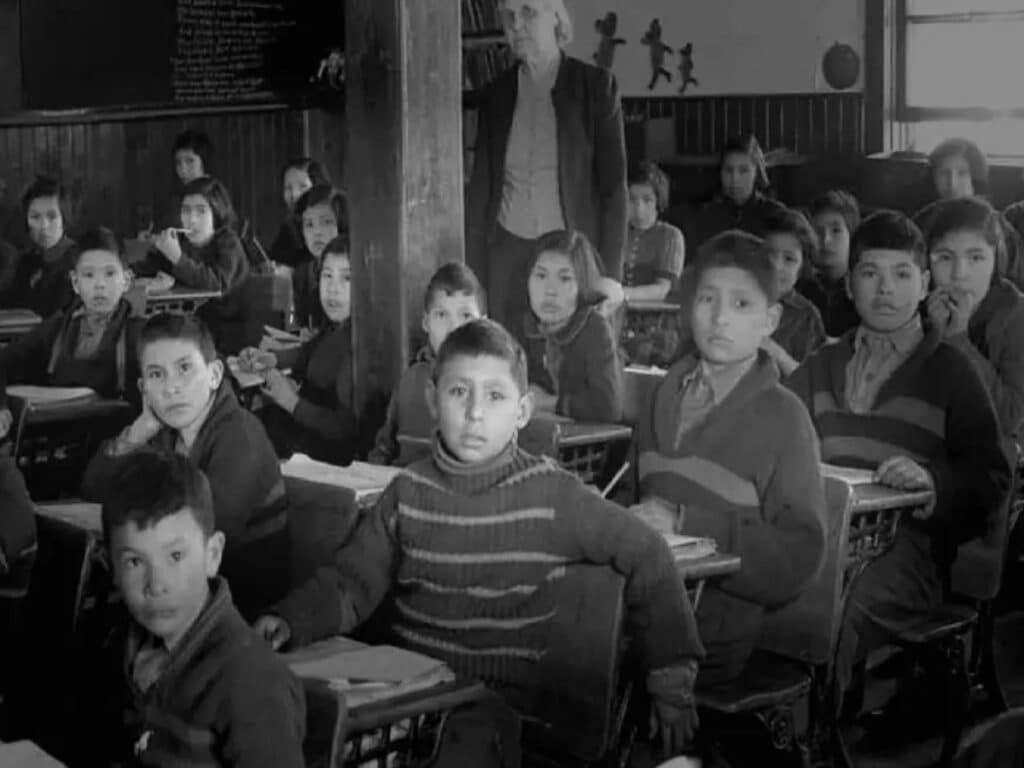 بومیان آلبرتا اعلام کردند: حداقل ۶۷ کودک در مدارس شبانه روزی آلبرتا جان باختند