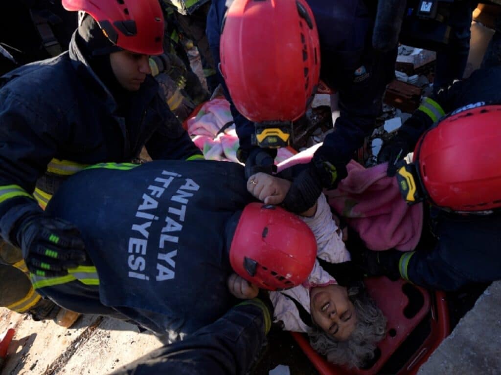 کمک ۱۰ میلیون‌دلاری کانادا به ترکیه و سوریه در پی زلزله مرگبار