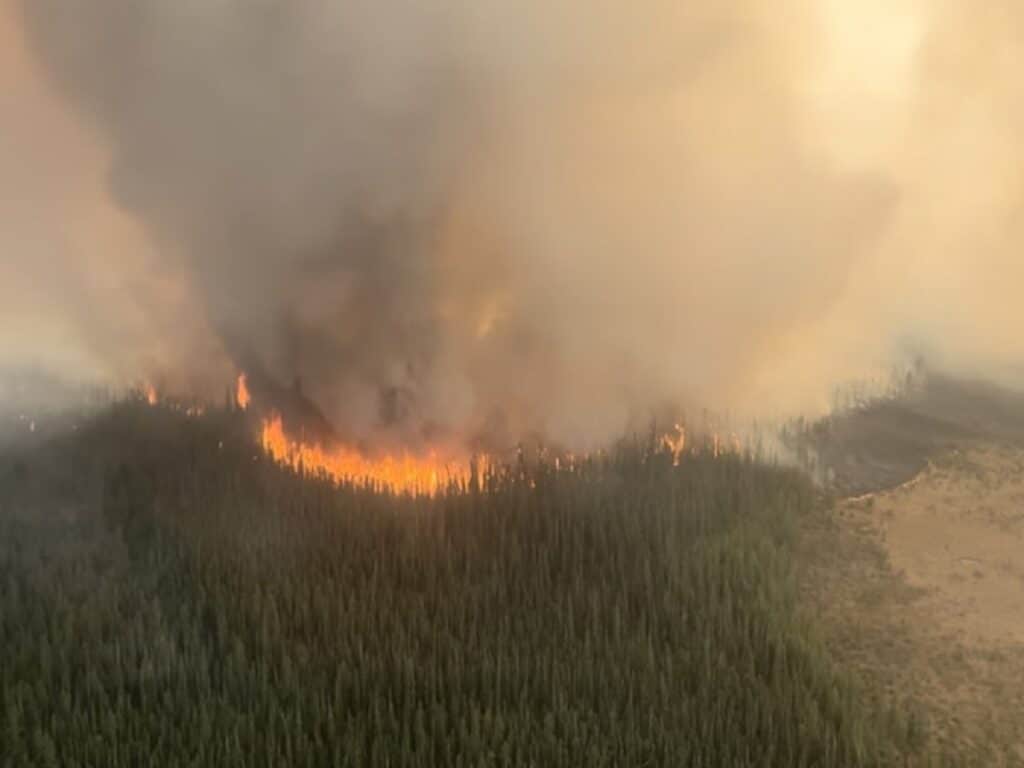 موج جدید گرما در غرب کانادا و افزایش خطر آتش‌‌سوزی در آلبرتا و بریتیش‌کلمبیا