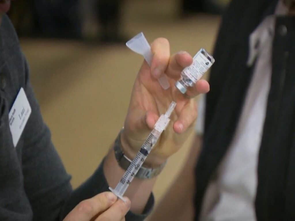 از واکسیناسیون رایگان آنفلولانزا در کبک تا سفر مشاور بایدن به عمان