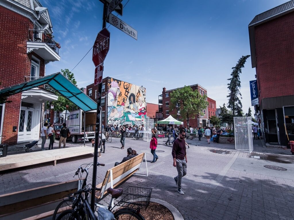 تابستان امسال عابران به راحتی می‌توانند در این خیابان‌های مونترال پیاده‌روی کنند