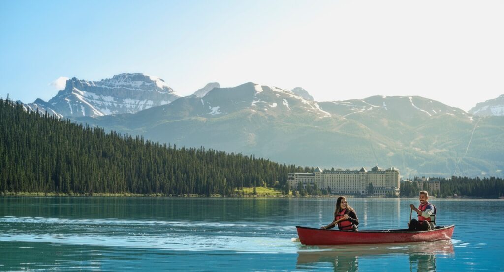 Banff National Park روز جهانی سفرهای پیکنیکی تابستان