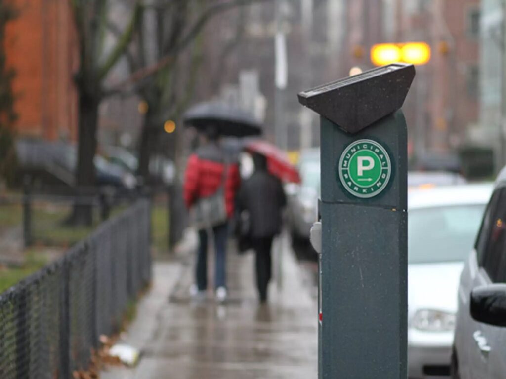 جریمه پارک خودرو در مکان‌های غیر مجاز تورنتو ۱۵۰ درصد گران شد