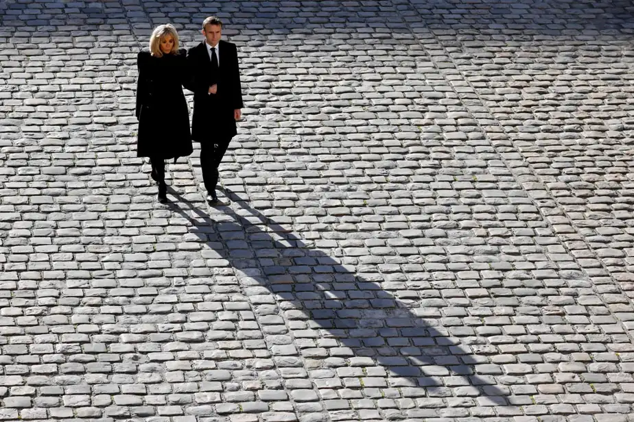 رئیس جمهور فرانسه، «امانوئل مکرون و همسرش بریژیت»