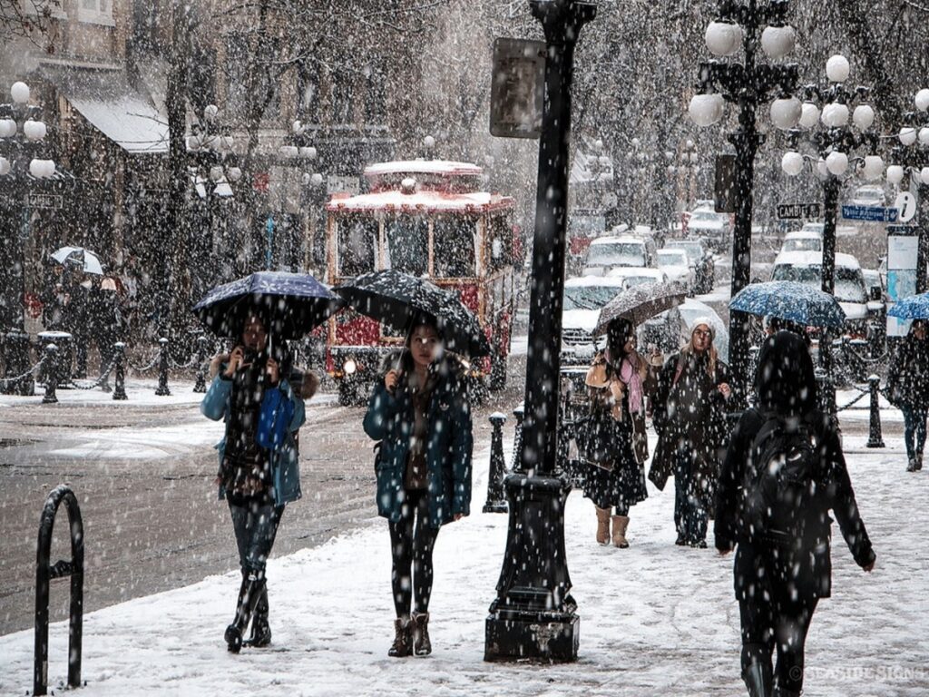 پیش‌بینی آب و هوای مترو ونکوور در ماه مارس