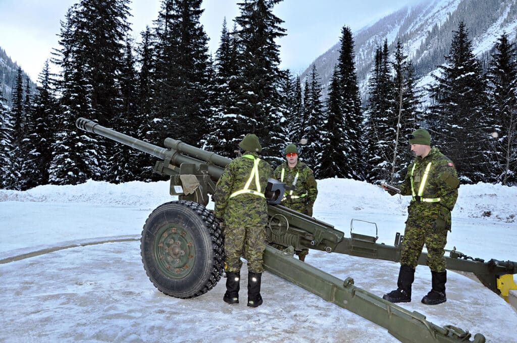 از مبارزه ارتش کانادا با بهمن در گذرگاه راجرز چه می‌دانید؟