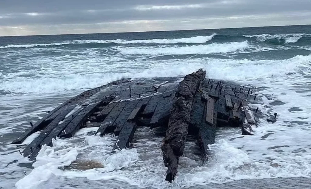 یک کشتی غرق شده شبح‌مانند در نیوفاندلند پيدا شد