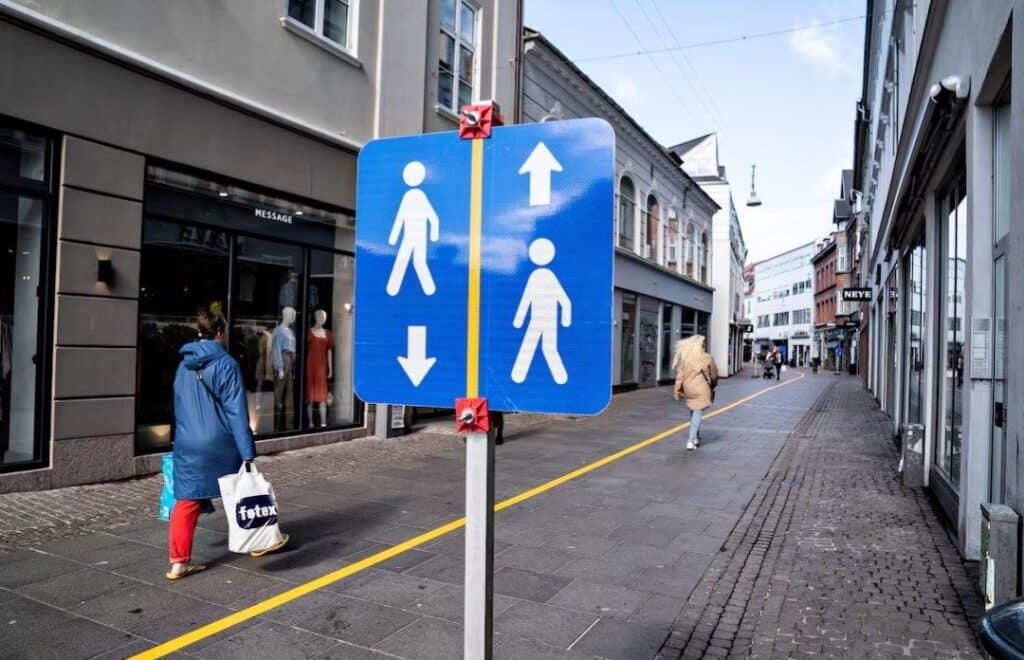 دستورالعمل‌های فاصله اجتماعی در آلبورگ، دانمارک