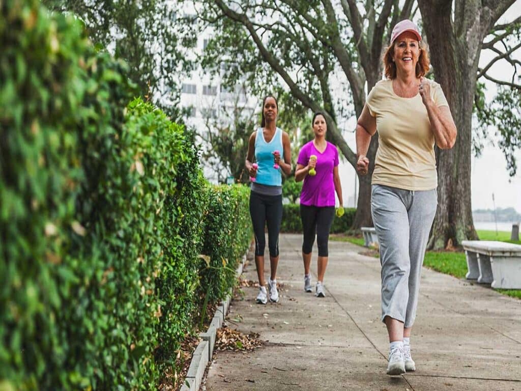 آیا پیاده روی واقعا می‌تواند فشار خون را کاهش دهد؟
