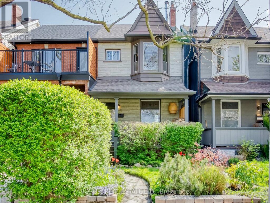 خانه ۱.۴ ميليون دلاری در شهر تورنتو،‌ با نمايی جذاب | خانه ۱۴۹خیابان گلادستون