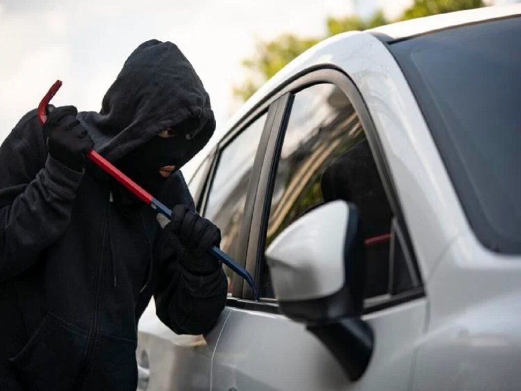 دست نوشته رانندگان برای دزدهای خودروها