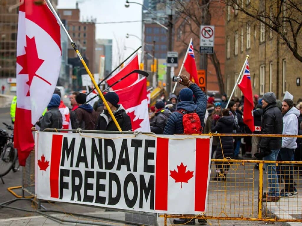 بیش از نیمی از کانادایی‌ها معتقد هستند آزادی بیان در خطر است