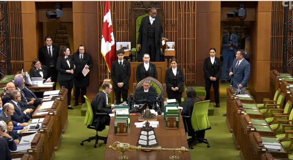 پولیور به دنبال دیوانه خطاب‌کردن نخست‏ ‎وزیر کانادا، از مجمع عوام بیرون انداخته شد