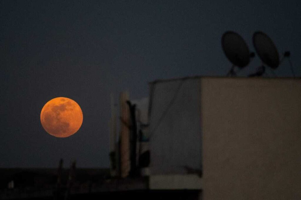 به زودی یک ماه گرفتگی در سراسر کانادا قابل مشاهده خواهد بود