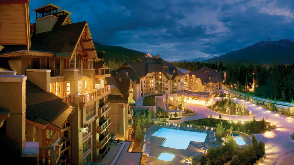 Four Seasons Resort Whistler یکی از برترین ریزورت‌ های کانادا