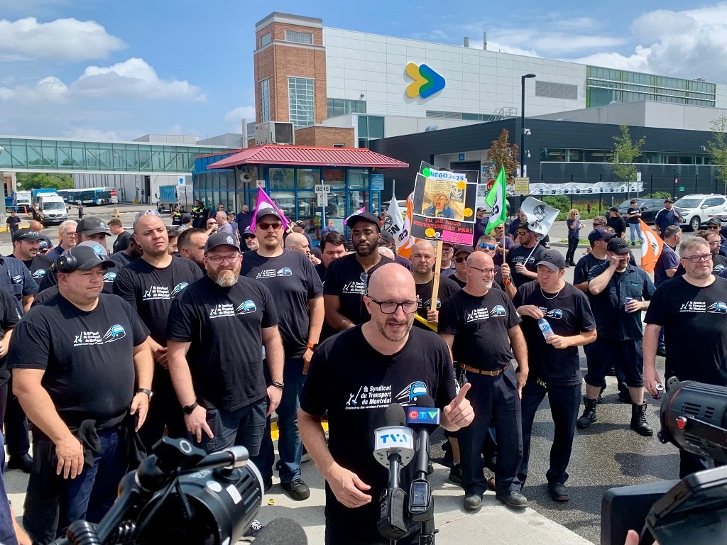 اعتصاب کارکنان تعمیر و نگهداری حمل و نقل شهری، موجب اختلال تردد در مونترال شد اعتصاب کارکنان تعمیر و نگهداری حمل و نقل شهری، موجب اختلال تردد در مونترال شد