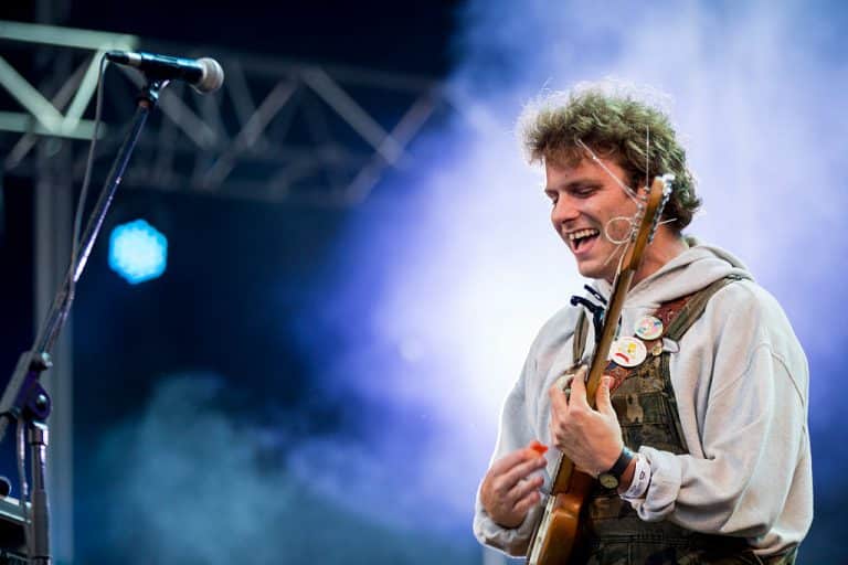 کنسرت Mac DeMarco