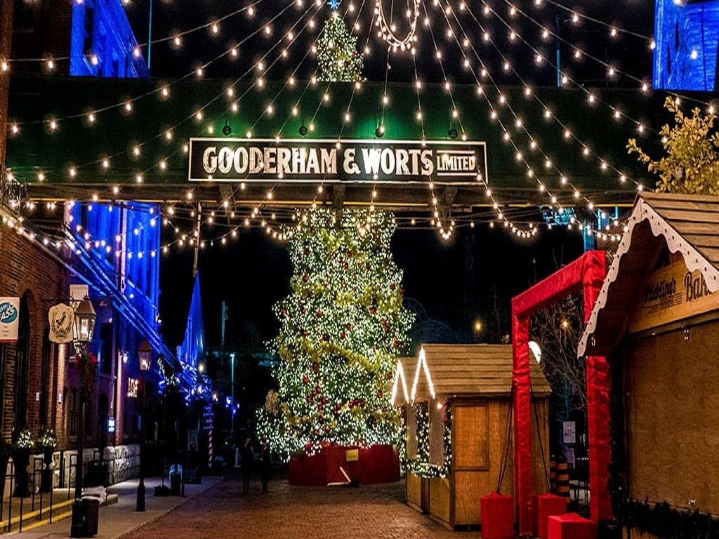 بازگشت جادوی کریسمس به تورنتو: دهکدهای الهام گرفته از نارنیا و خیابانهای درخشان! بازگشت جادوی کریسمس به تورنتو: دهکدهای الهام گرفته از نارنیا و خیابانهای درخشان!