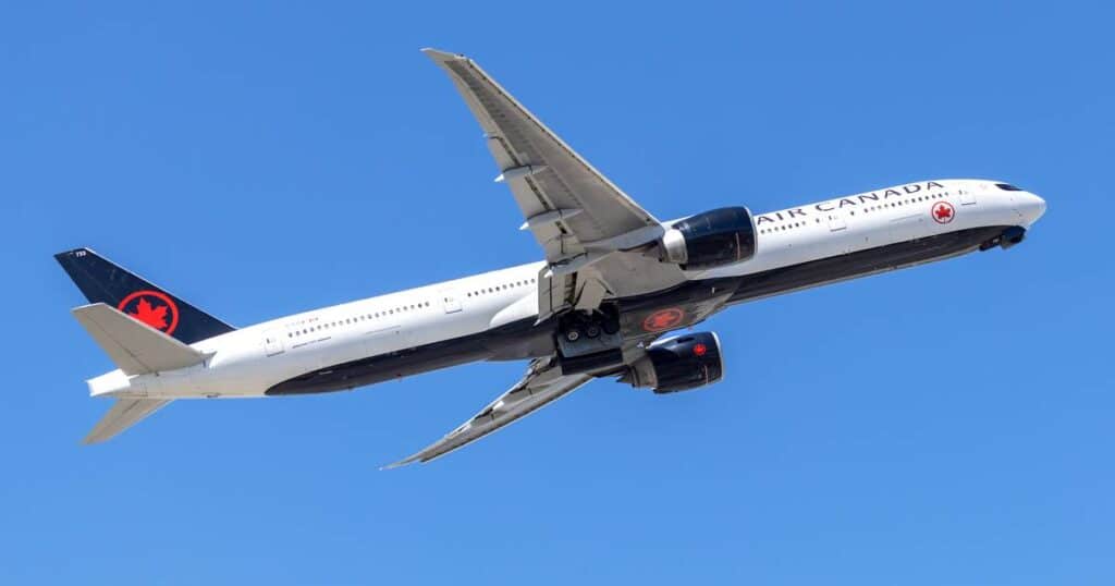 جزئیات فرود اضطراری ایرباس A319 در فرودگاه پیرسون