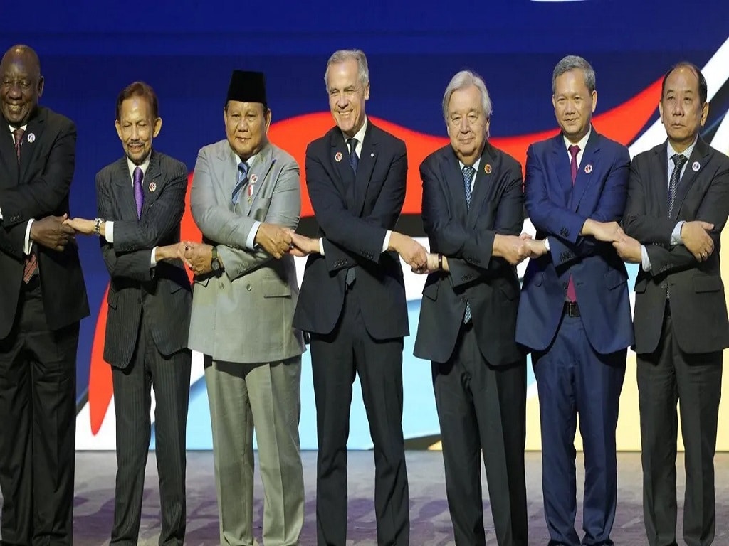 کارنی در اجلاس آسهآن: احترام کانادا به قوانین تجاری در بحبوحه تهدیدات ترامپ کارنی در اجلاس آسهآن: احترام کانادا به قوانین تجاری در بحبوحه تهدیدات ترامپ