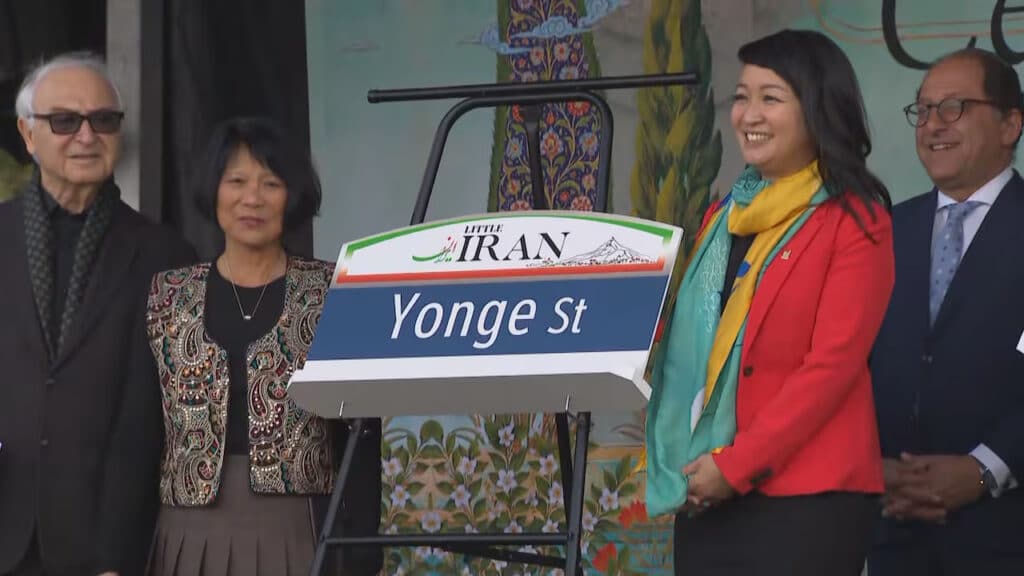 حضور مقامات در آیین افتتاح منطقه فرهنگی ایران کوچک در تورنتو