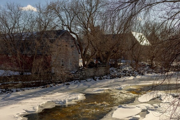 تبلیغ قاچاق انسان از کانادا به آمریکا در فضای مجازی