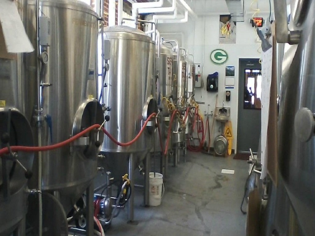 شیکاگو آبجوساز مشهورش را به کانادا واگذار کرد! شیکاگو آبجوساز مشهورش را به کانادا واگذار کرد!