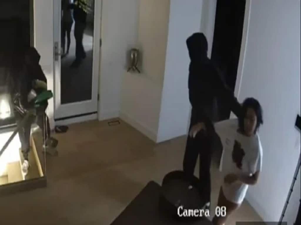 کابوس نیمهشب در تورنتو؛ حمله مسلحانه به خانواده ایرانی کابوس نیمهشب در تورنتو؛ حمله مسلحانه به خانواده ایرانی