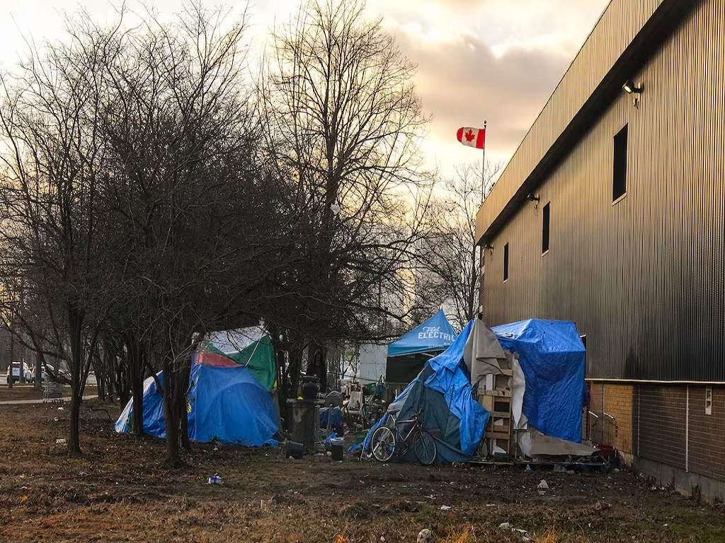 خدمات زمستانی تورنتو، همه را در این فصل گرم نگه نمیدارد خدمات زمستانی تورنتو، همه را در این فصل گرم نگه نمیدارد