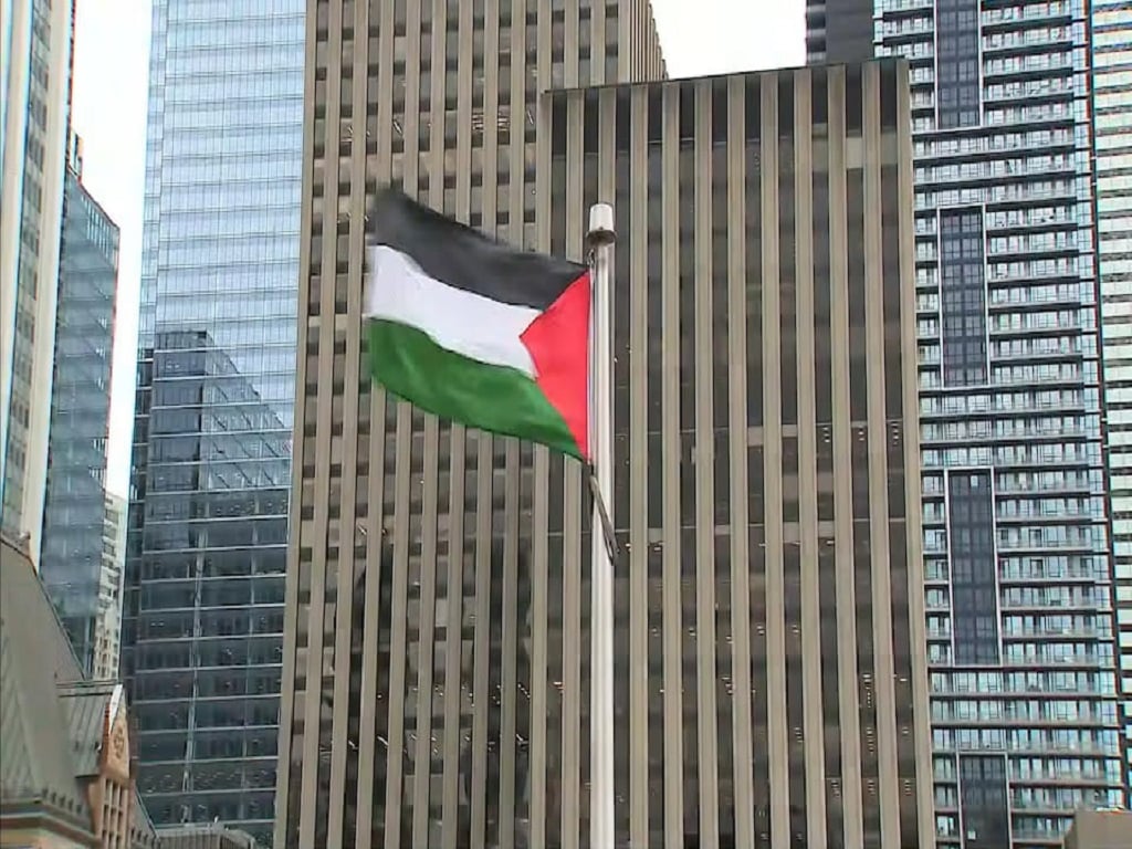 اهتزاز پرچم فلسطین در تورنتو و سایر شهرهای کانادا اهتزاز پرچم فلسطین در تورنتو و سایر شهرهای کانادا