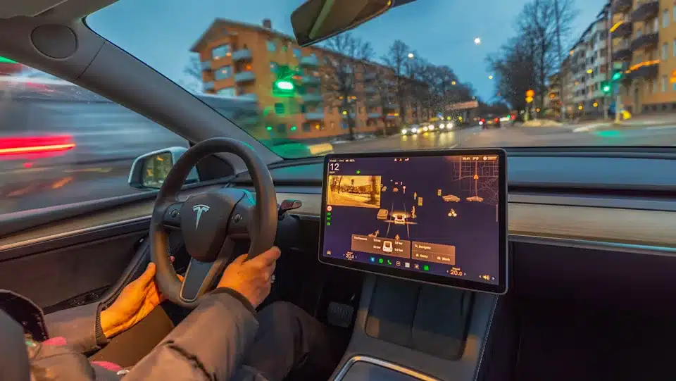 نصب چت‌ بات Grok در خودروهای کانادایی