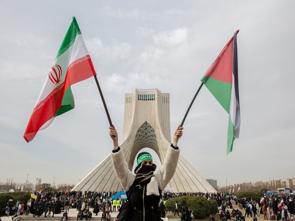 سالگرد انقلاب اسلامی در سایه‌ی فشارهای داخلی و خارجی