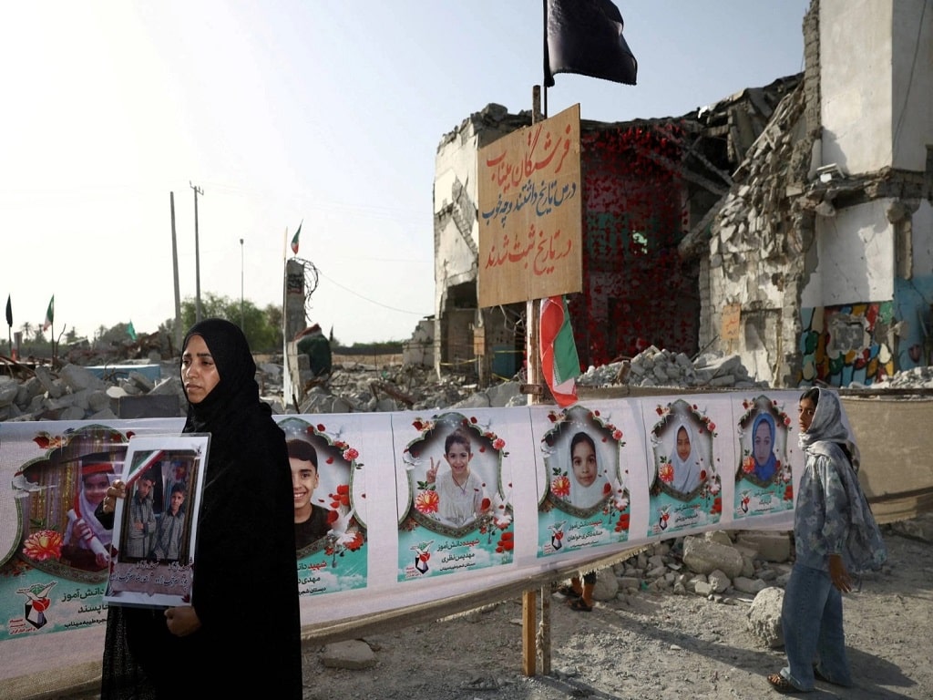 شلیک کور پنتاگون؛ حملهی آمریکا به مدرسه در میناب شلیک کور پنتاگون؛ حملهی آمریکا به مدرسه در میناب
