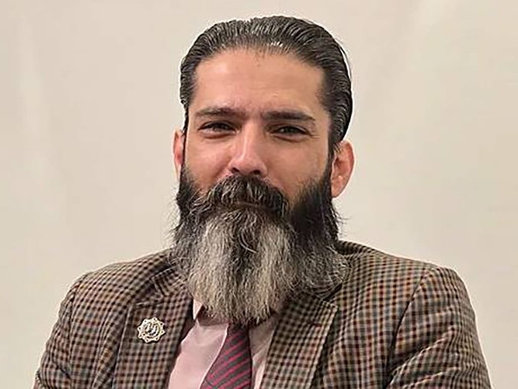 بازداشت امیرسالار داوودی، وکیل دادگستری، در اصفهان بازداشت امیرسالار داوودی، وکیل دادگستری، در اصفهان