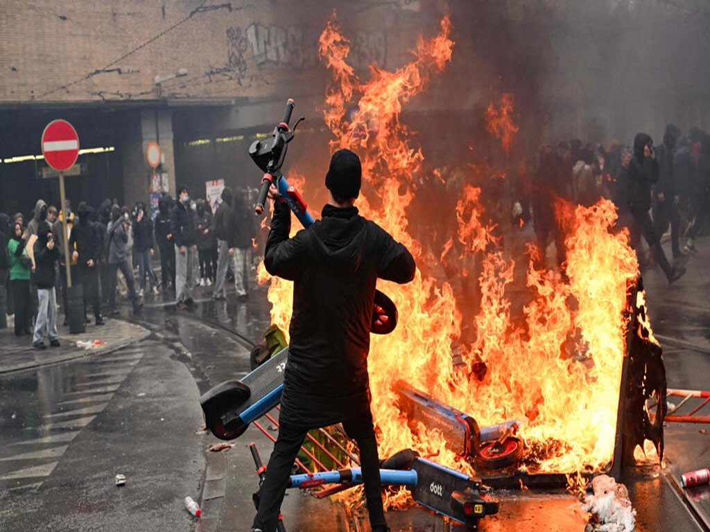 گسترش اعتراضات دانشجویی در اروپا گسترش اعتراضات دانشجویی در اروپا