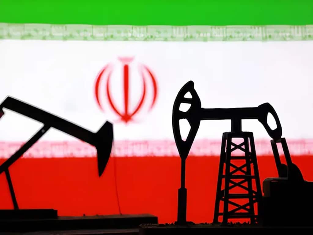 تولید نفت ایران بالا رفت؛ سرنوشت بشکههایی که صادر نمیشوند چیست؟ تولید نفت ایران بالا رفت؛ سرنوشت بشکههایی که صادر نمیشوند چیست؟