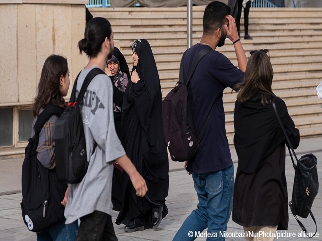 بازگشت فشار بر حجاب دانشجویان؛ روایتها از شش دانشگاه چه میگویند؟ بازگشت فشار بر حجاب دانشجویان؛ روایتها از شش دانشگاه چه میگویند؟