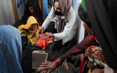 پناهندگان افغان که به دلیل تاخیر کمک‌های دولتی دچار فشارهای مالی شده‌اند