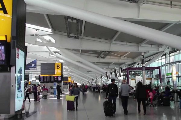 مهاجرت-به-انگلیس مهاجرت به انگلیس با تسهیلات و مزایای درآمدی راحتتر از قبل میشود