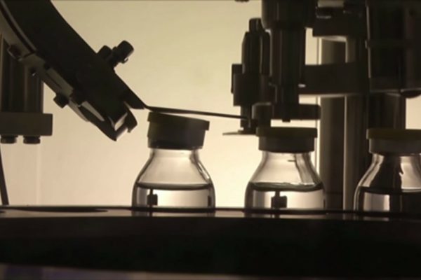 واکسیناسیون جمعی کووید۱۹ در کانادا به محض آماده‌شدن واکسن انجام می‌شود